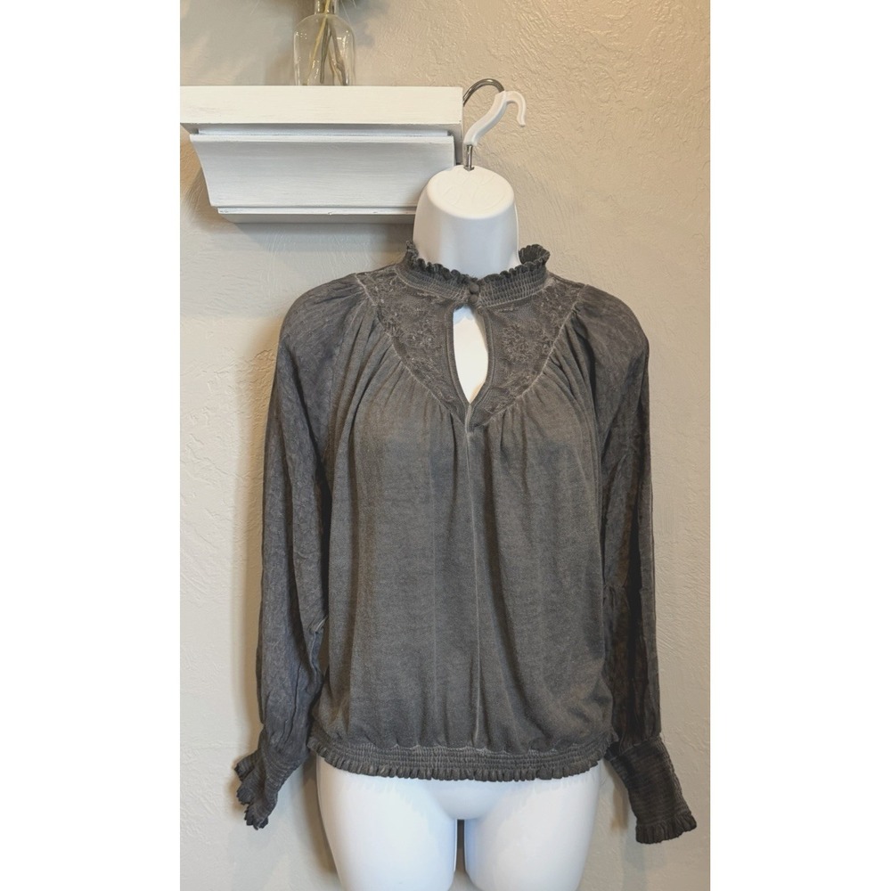 Gimmicks Blouse Womens Small Gray Boho High Neck Long Dolman Sleeve Lace Bead